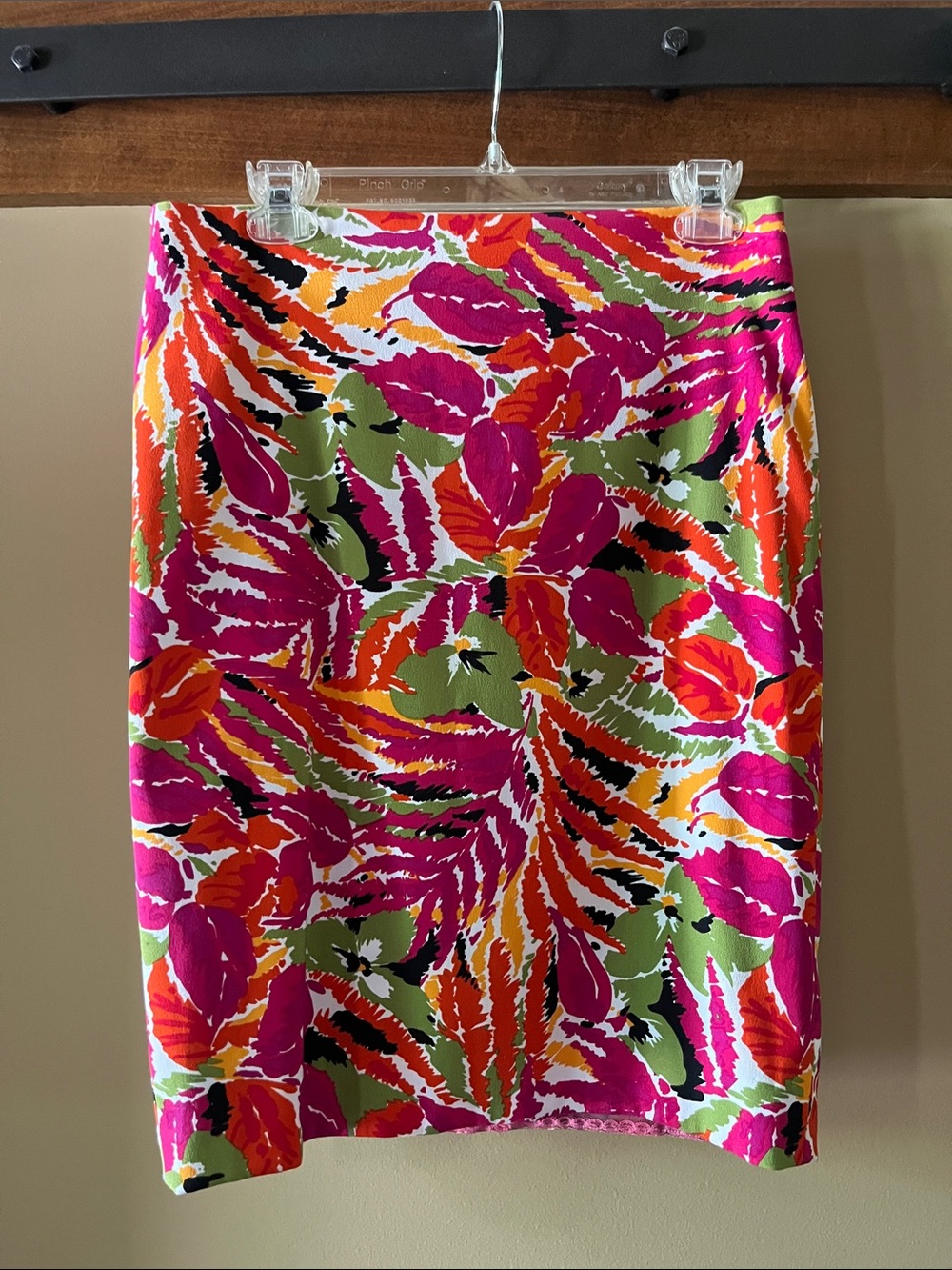 KELLY AND DIANE Vibrant Tropical Print Pencil Skirt - Pink, Orange, Green